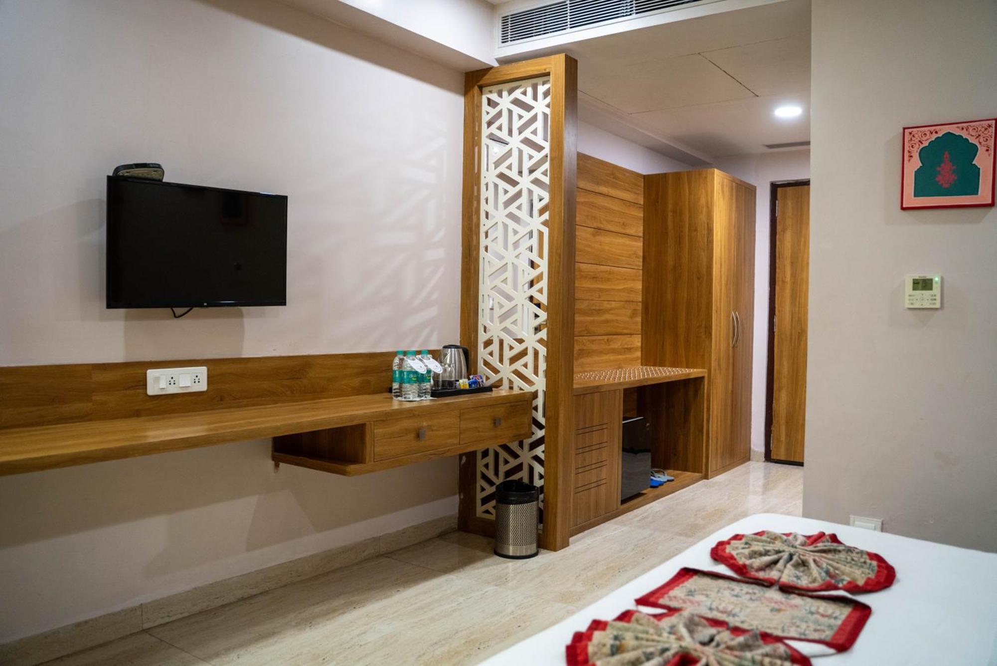 Bamboo Saa Mulberry Resort Pushkar Eksteriør bilde